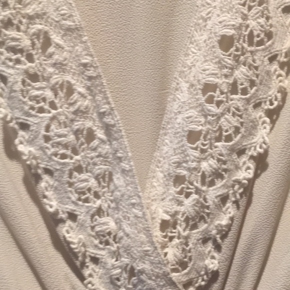 Cream romper - Picture 3 of 4